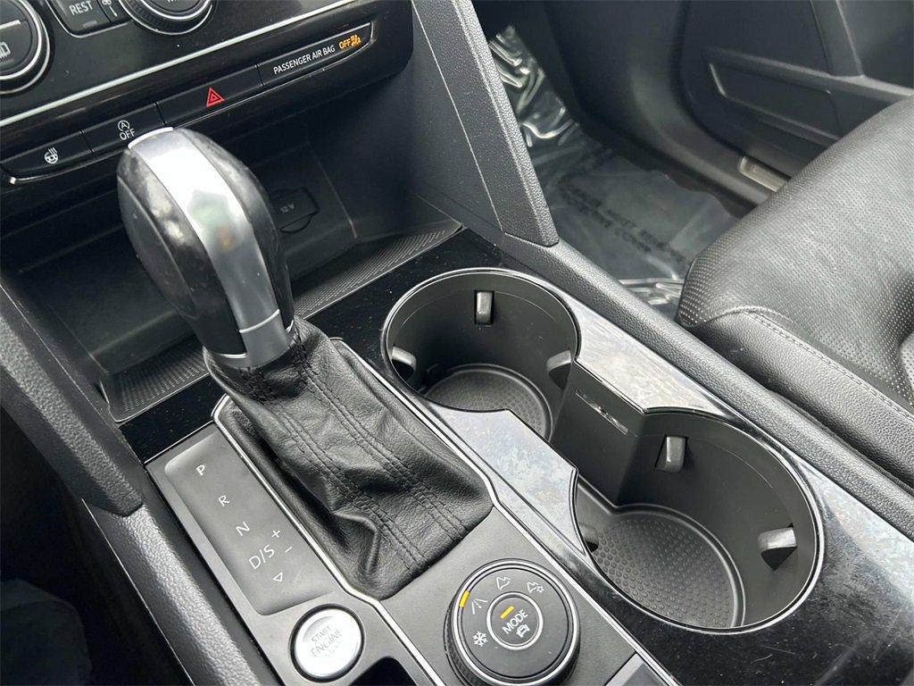 Used 2019 Volkswagen Atlas SEL Premium image 34