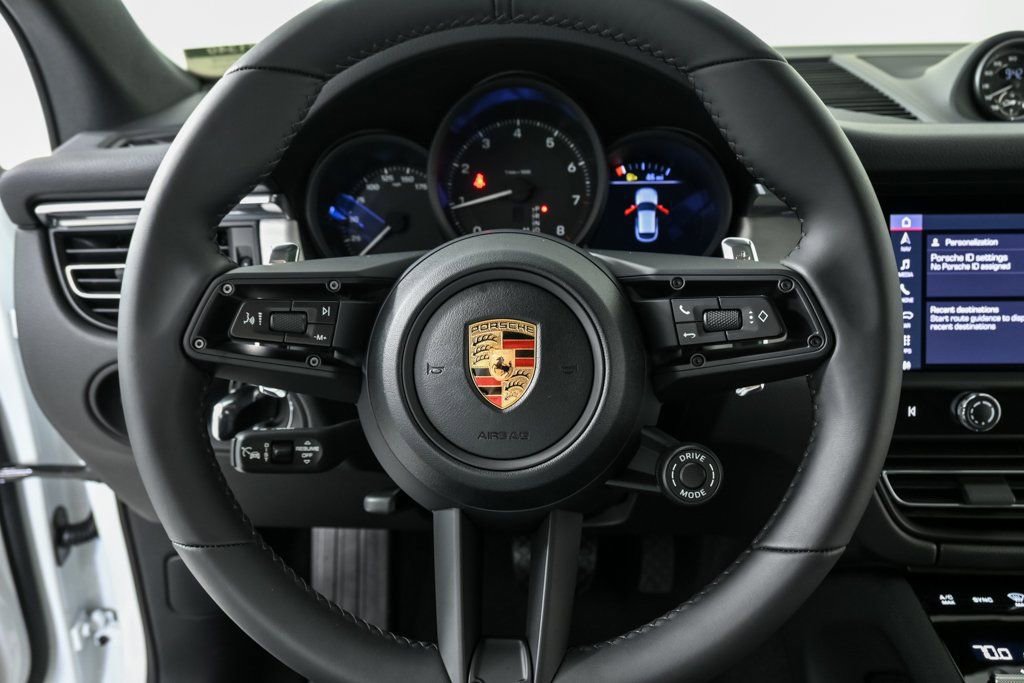 New 2026 Porsche Macan image 9