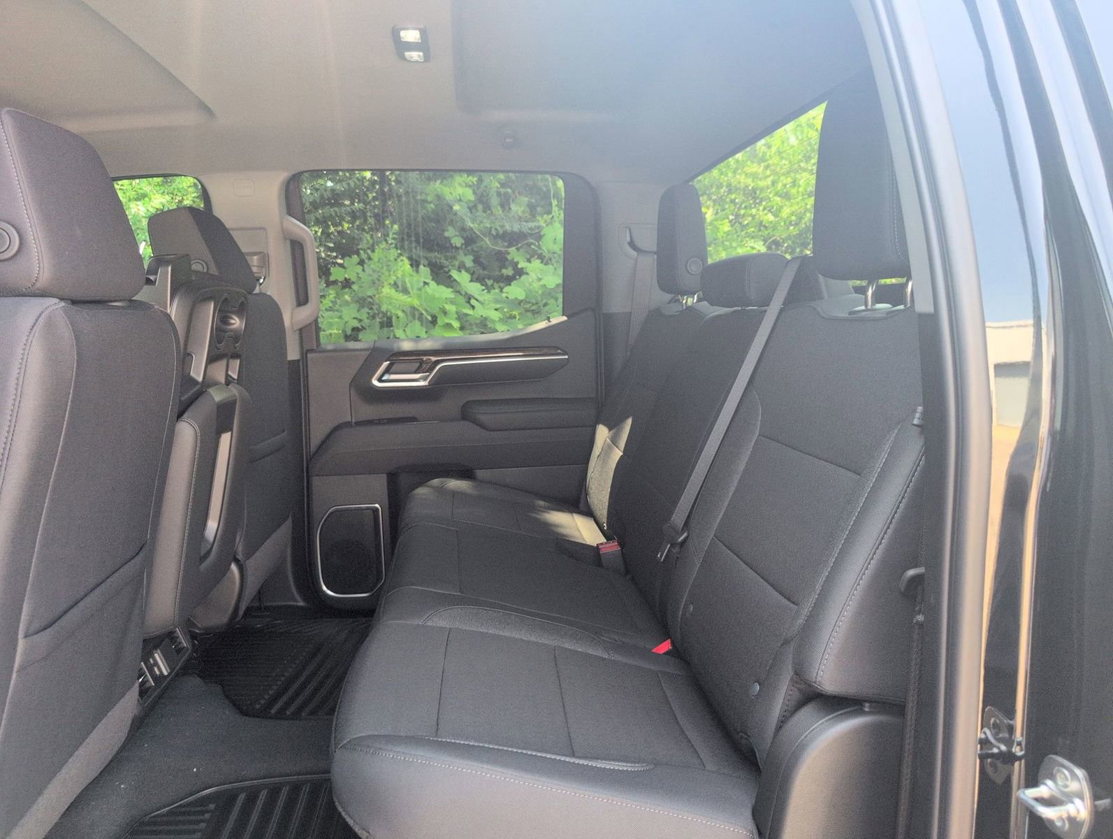 New 2025 GMC Sierra 1500 SLE w/ X31 Off-Road Package AWD/4WD image 30