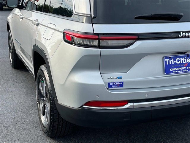 Used 2023 Jeep Grand Cherokee 4WD 4xe image 5