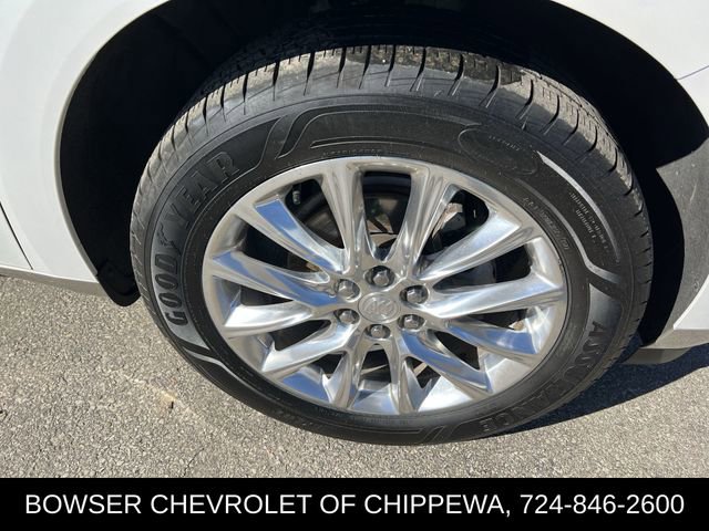 Used 2020 Buick Enclave Essence image 10