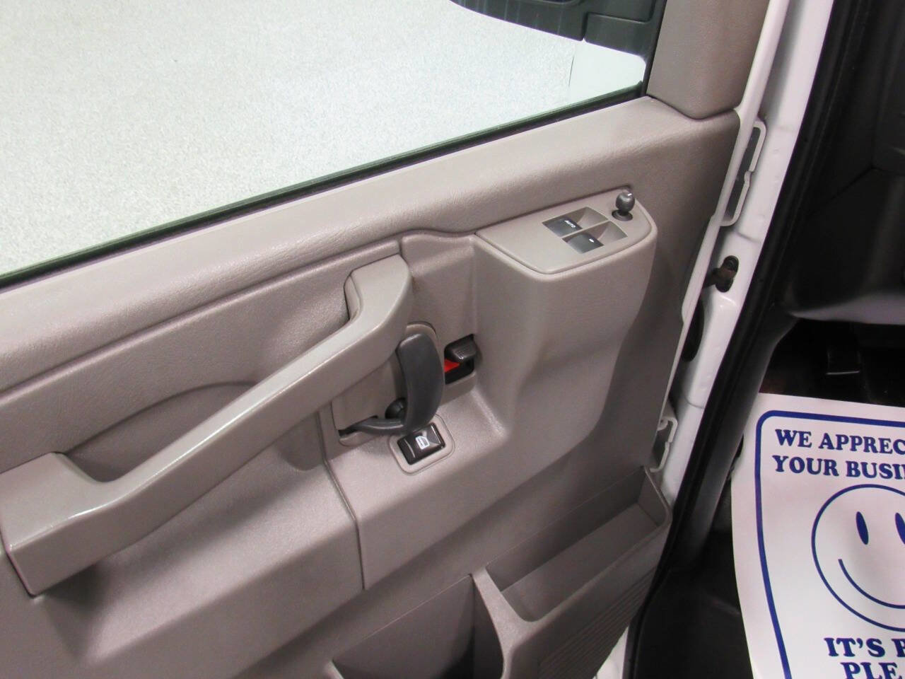 Used 2020 Chevrolet Express 3500 w/ Driver Convenience Package image 39