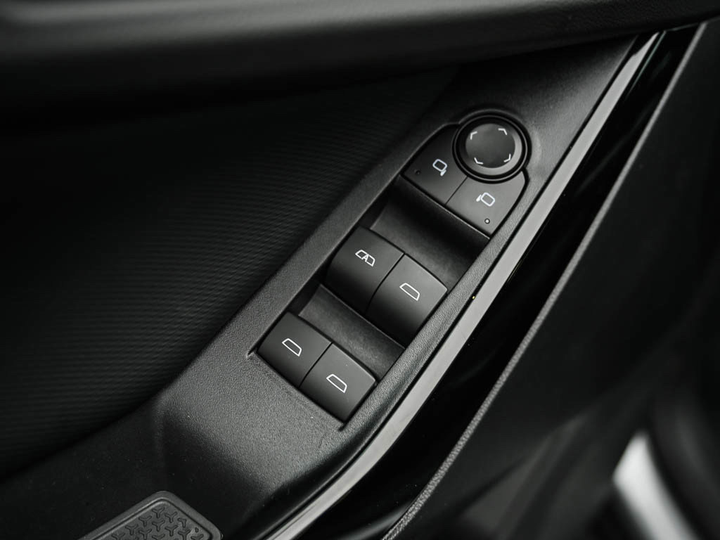 New 2026 Chevrolet Equinox LT w/ LPO, Floor Liner Package image 16