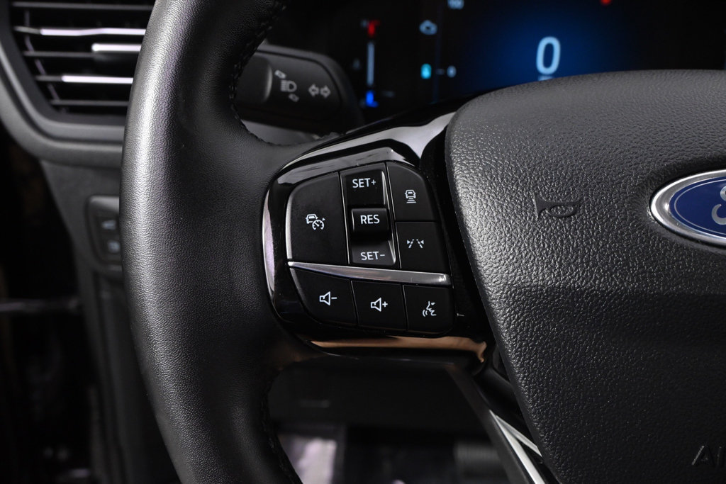 Used 2025 Ford Escape SE FWD image 33