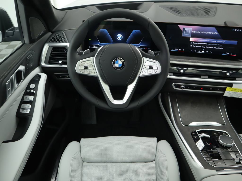 Used 2026 BMW X7 xDrive40i AWD/4WD image 11