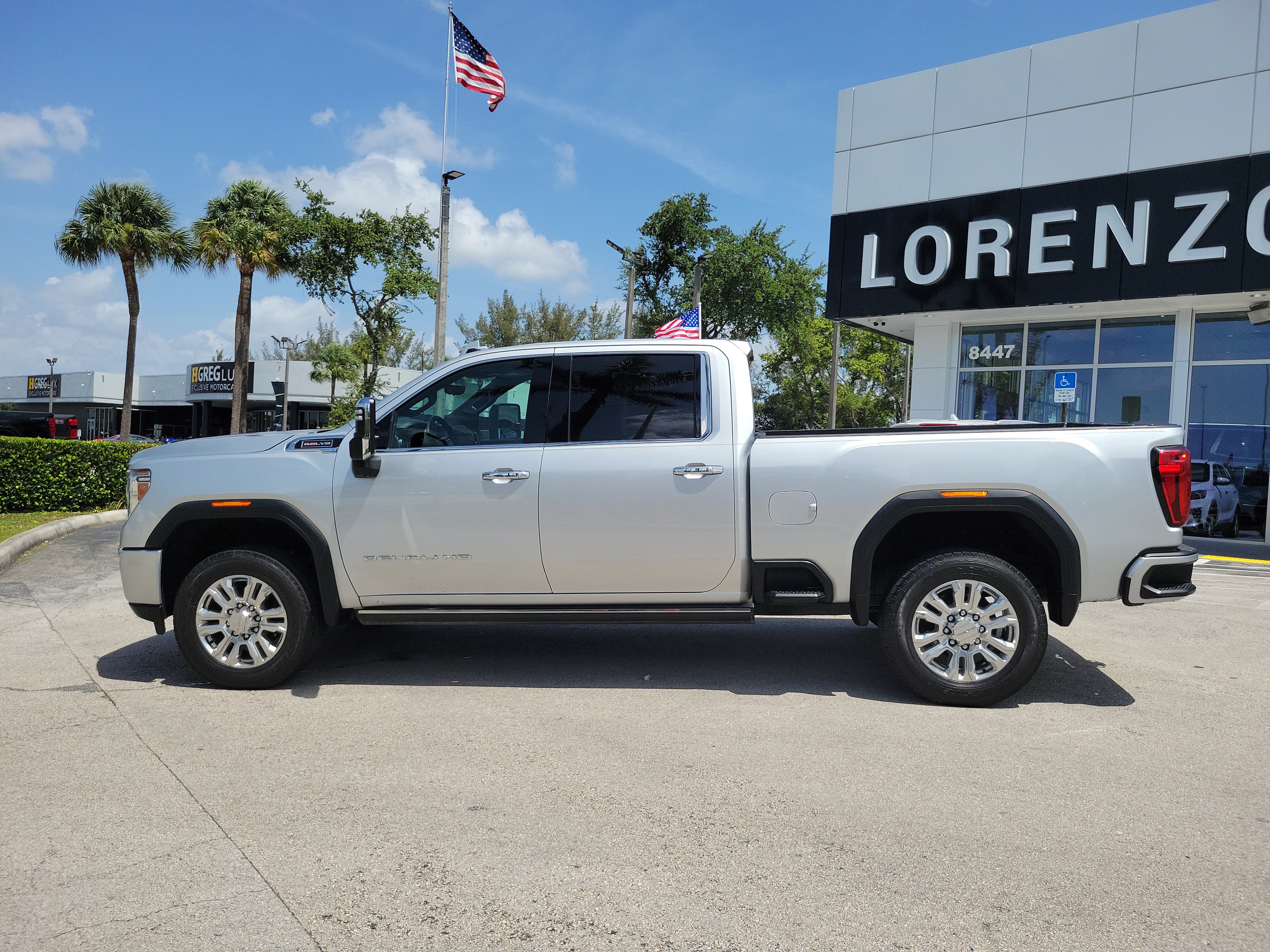 Used 2021 GMC Sierra 2500 Denali w/ Denali Ultimate Package AWD/4WD image 8