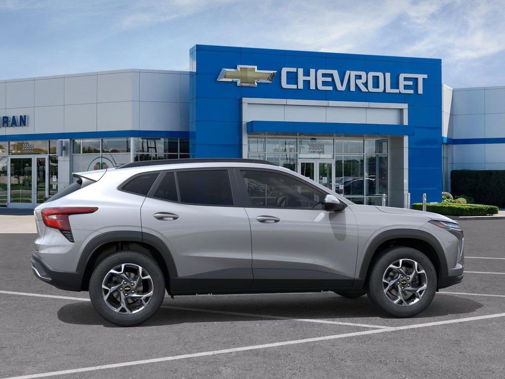New 2026 Chevrolet Trax LT w/ Sunroof Package FWD image 5