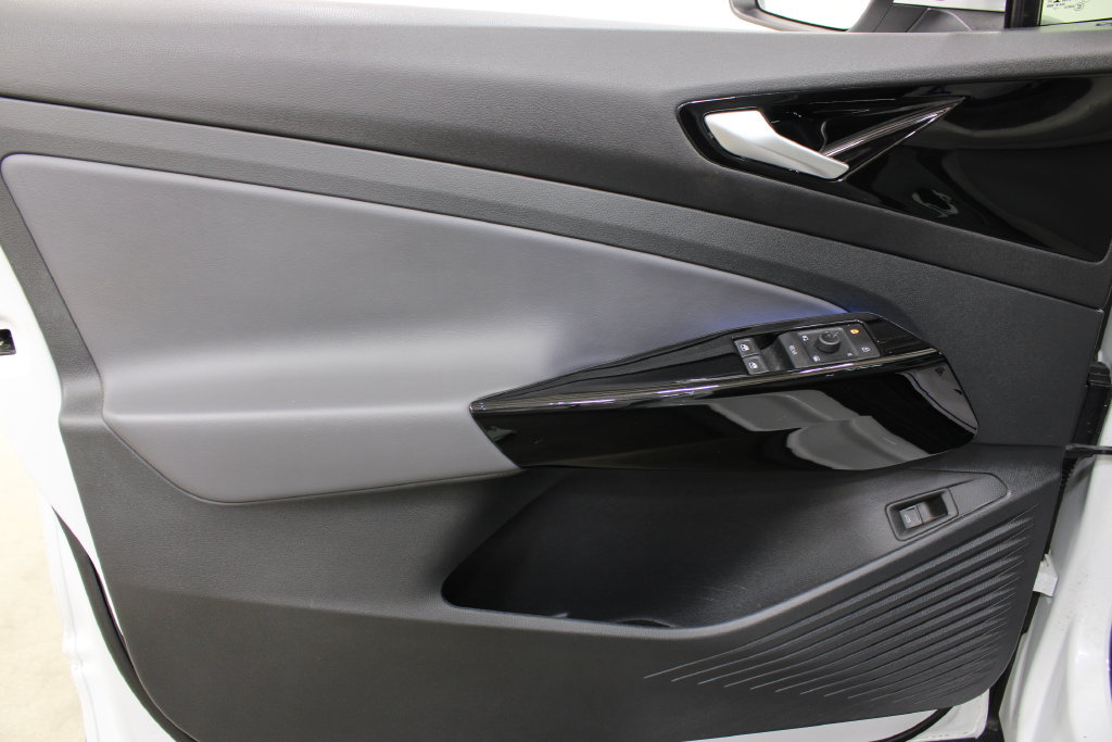 Used 2021 Volkswagen ID.4 Pro S RWD image 17