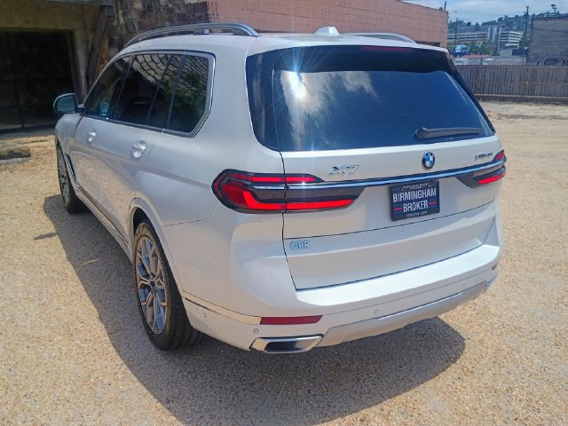 Used 2024 BMW X7 xDrive40i w/ Executive Package AWD/4WD image 8