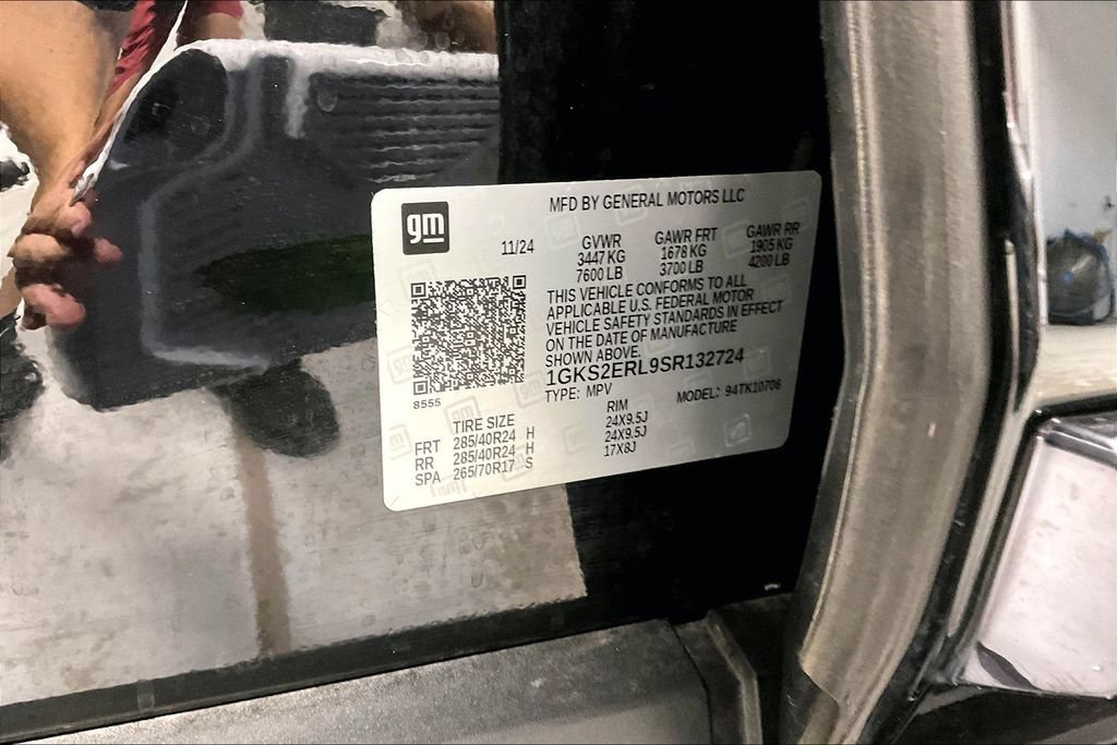 Used 2025 GMC Yukon Denali Ultimate AWD/4WD image 43