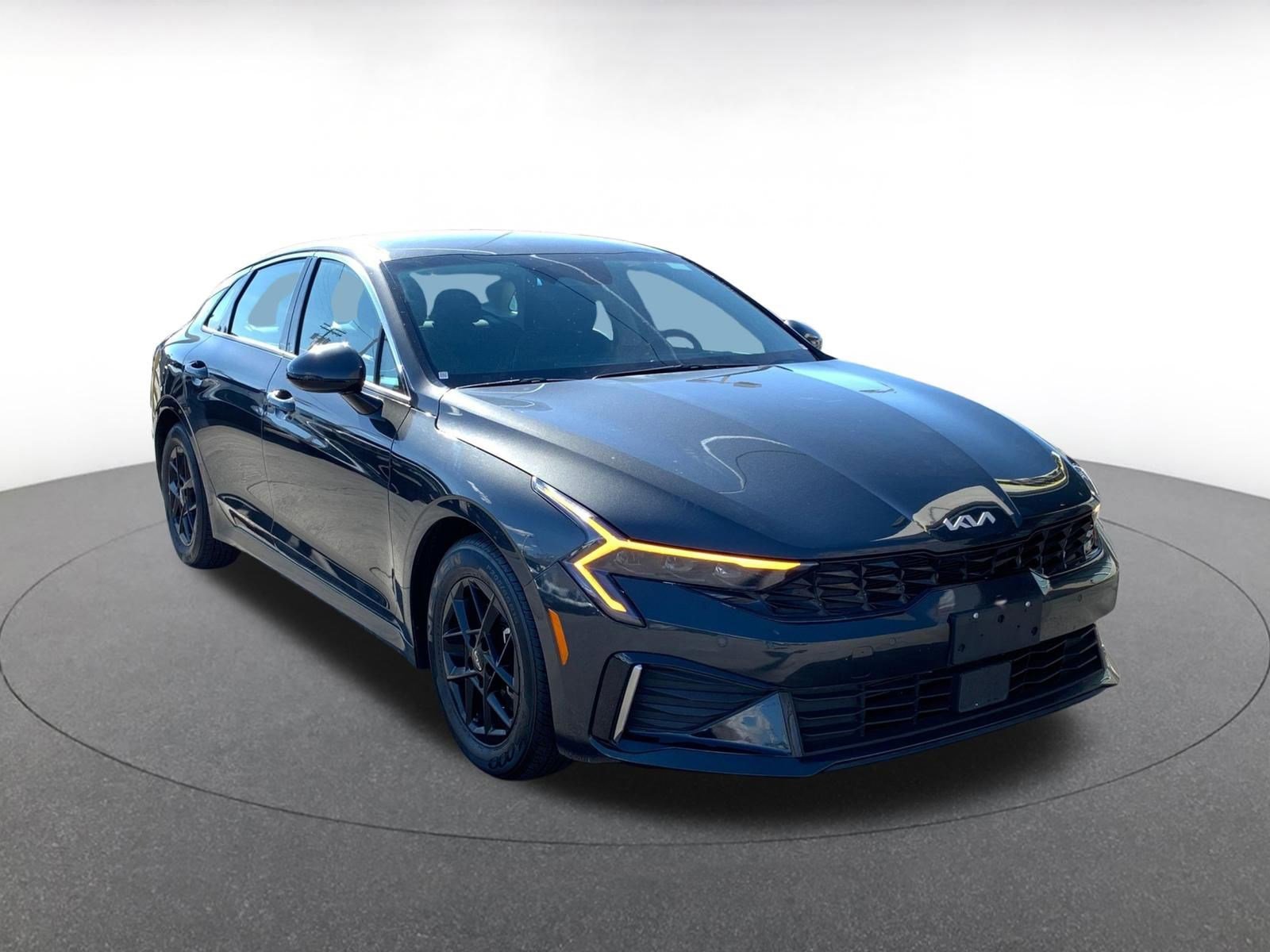 Used 2025 Kia K5 LXS FWD image 1