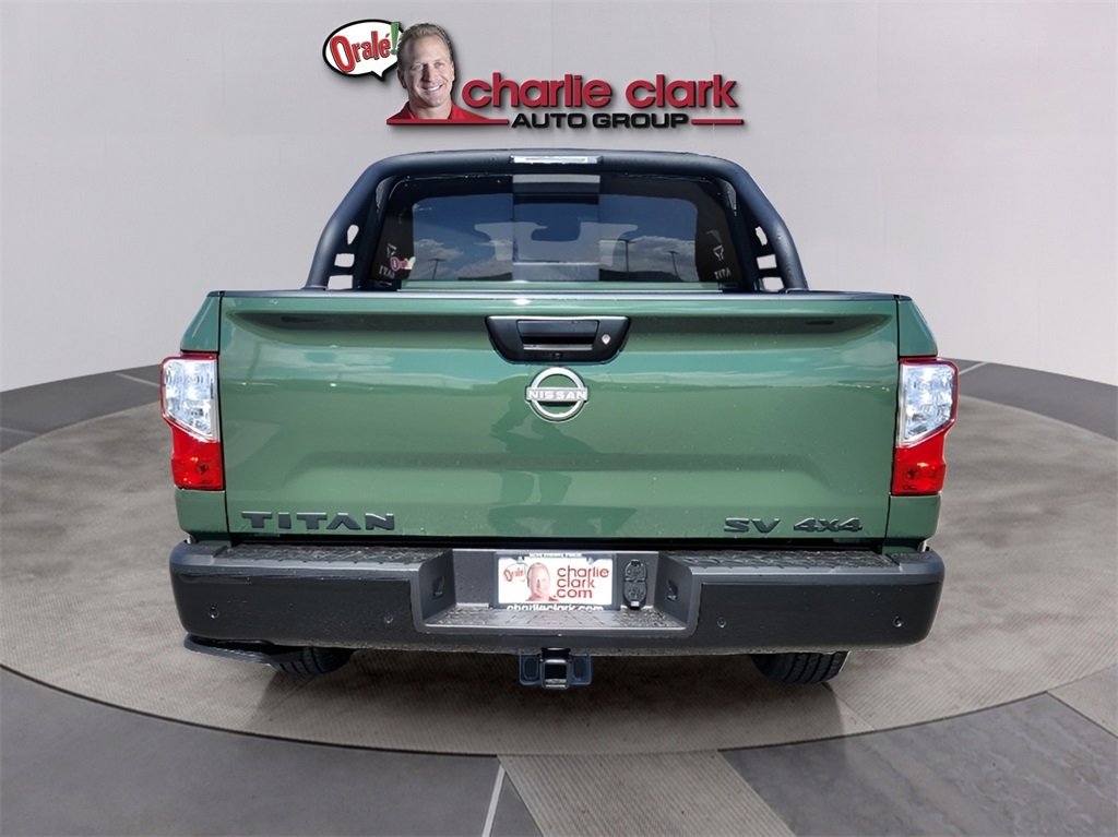 Used 2024 Nissan Titan SV w/ SV Bronze Edition Package image 4