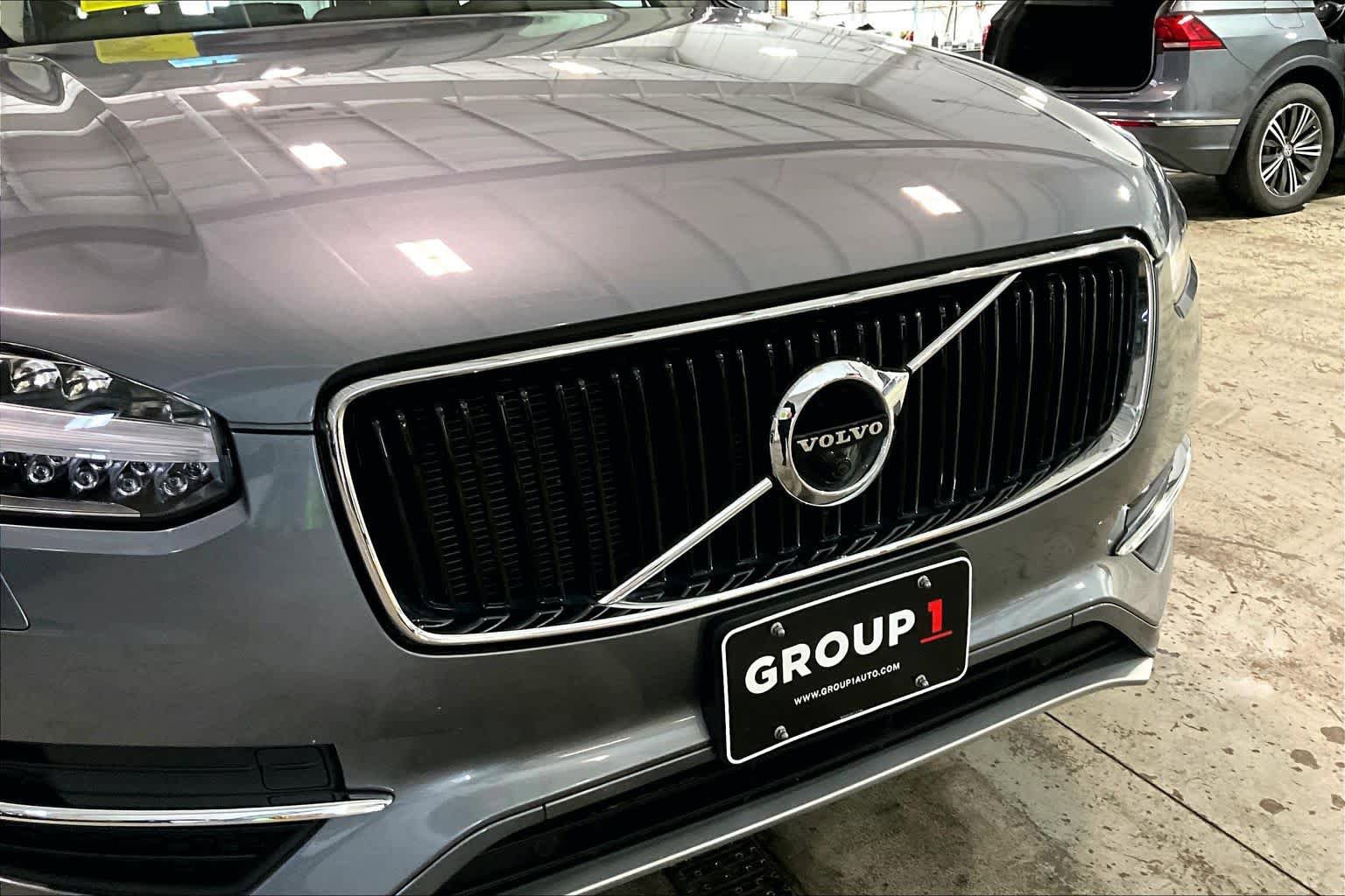 Used 2017 Volvo XC90 T6 Momentum w/ Vision Package image 29