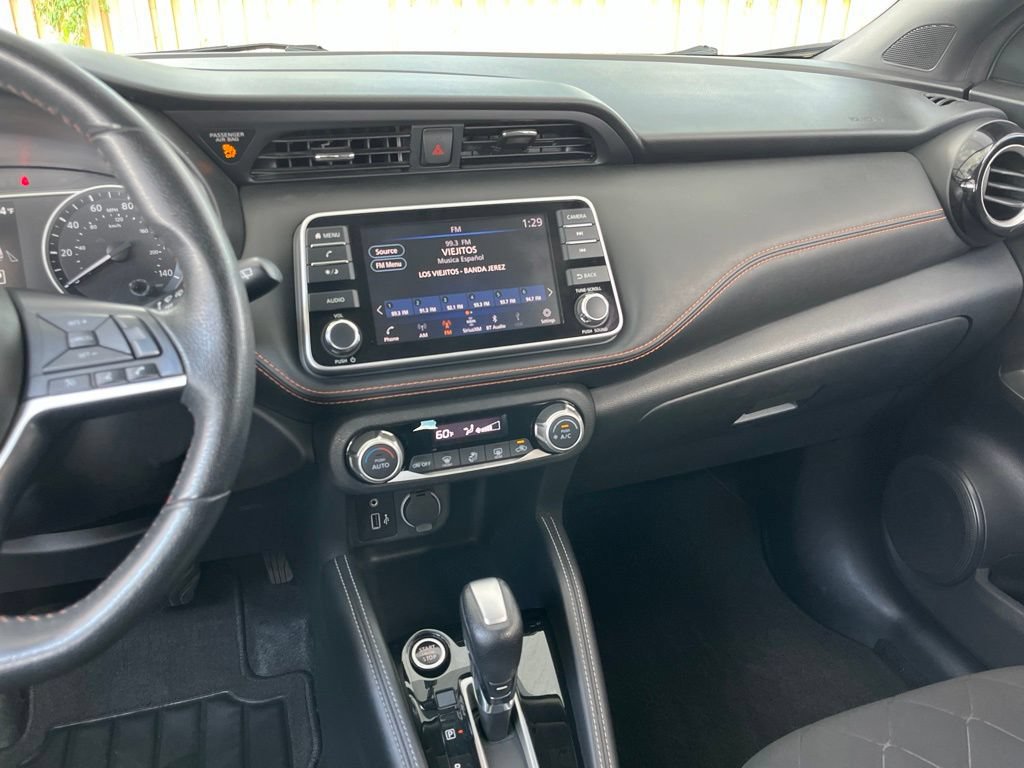 Used 2019 Nissan Kicks SR FWD image 18