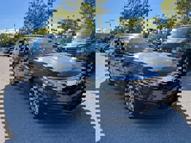 Used 2018 Honda Accord LX image 1