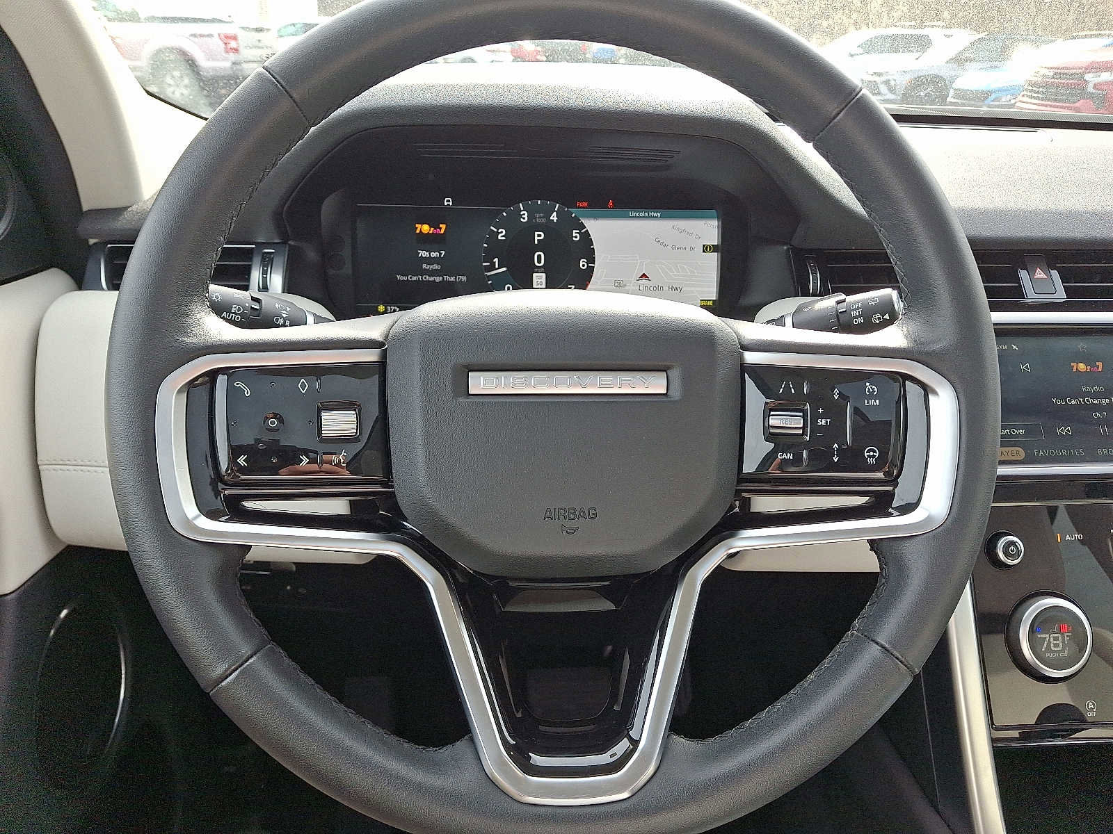 Used 2023 Land Rover Discovery Sport SE image 20