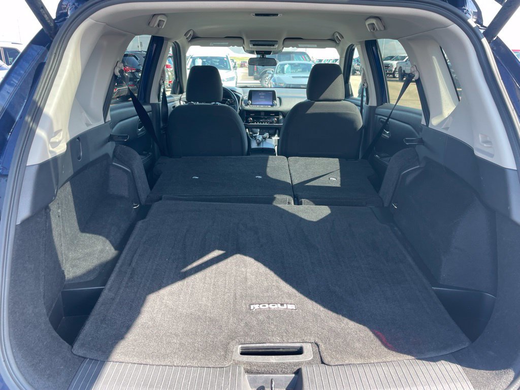Used 2024 Nissan Rogue SV FWD image 31