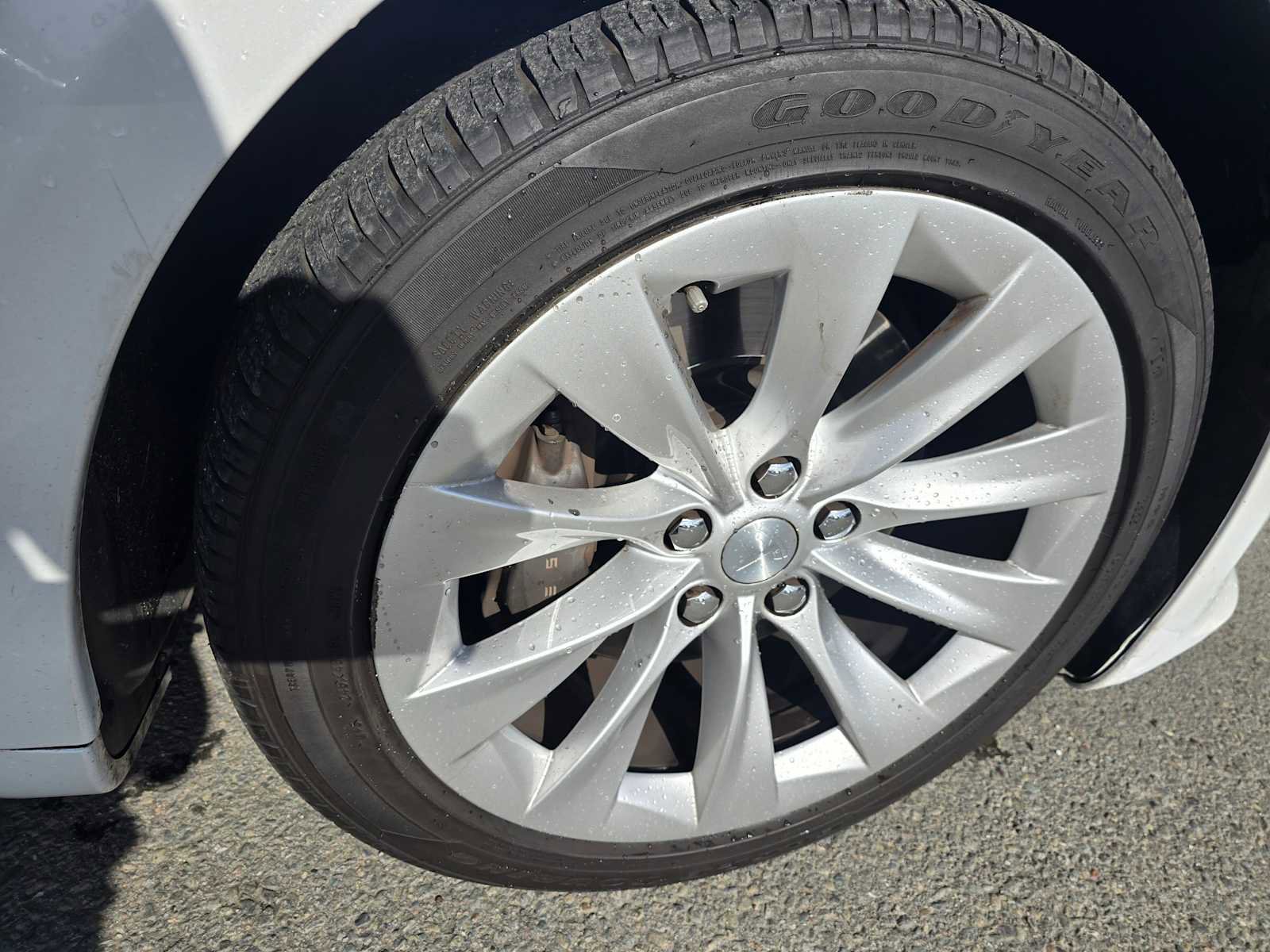 Used 2019 Tesla Model S Standard Range image 9