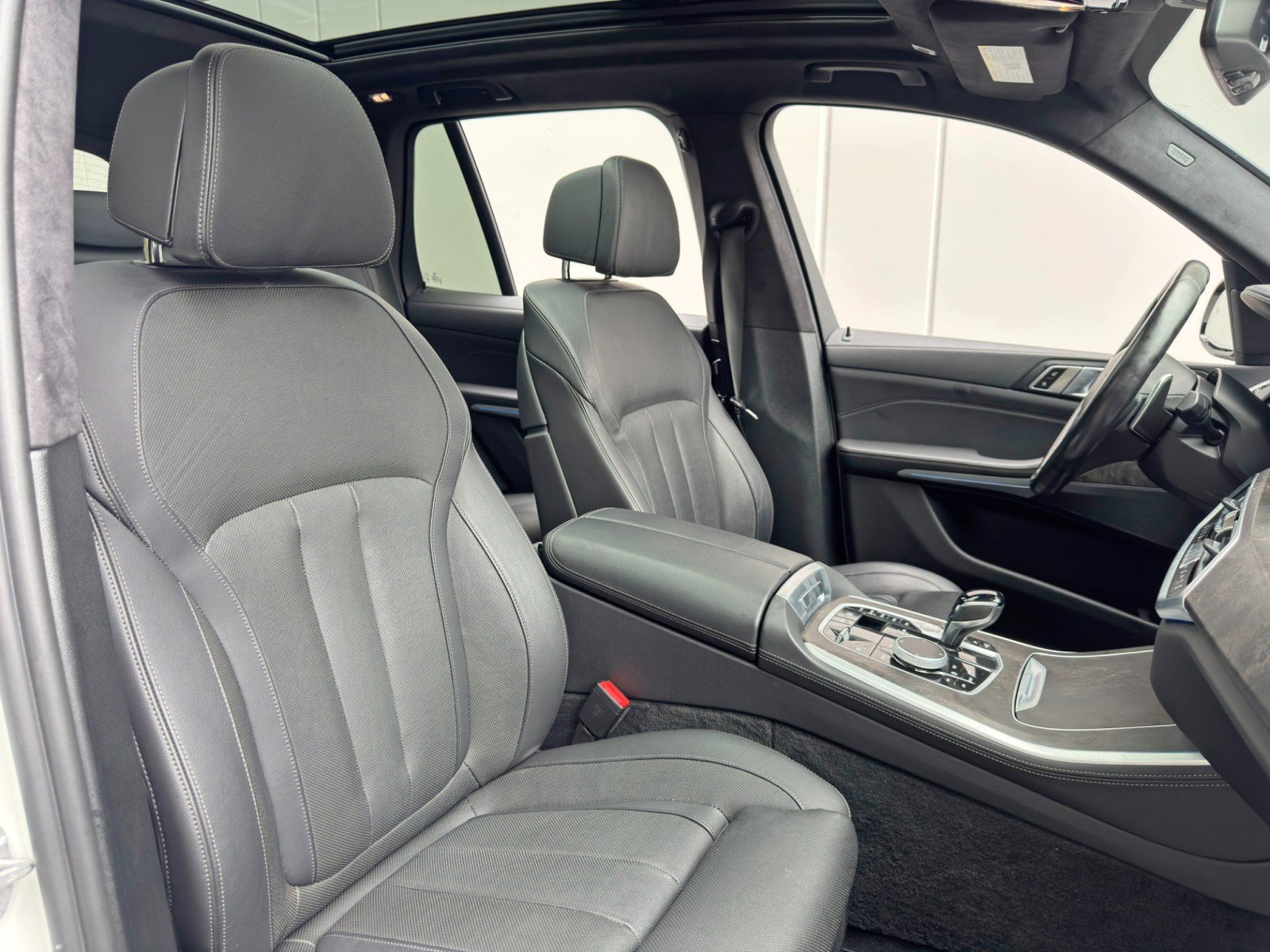 Used 2022 BMW X5 xDrive45e w/ M Sport Package AWD/4WD image 43