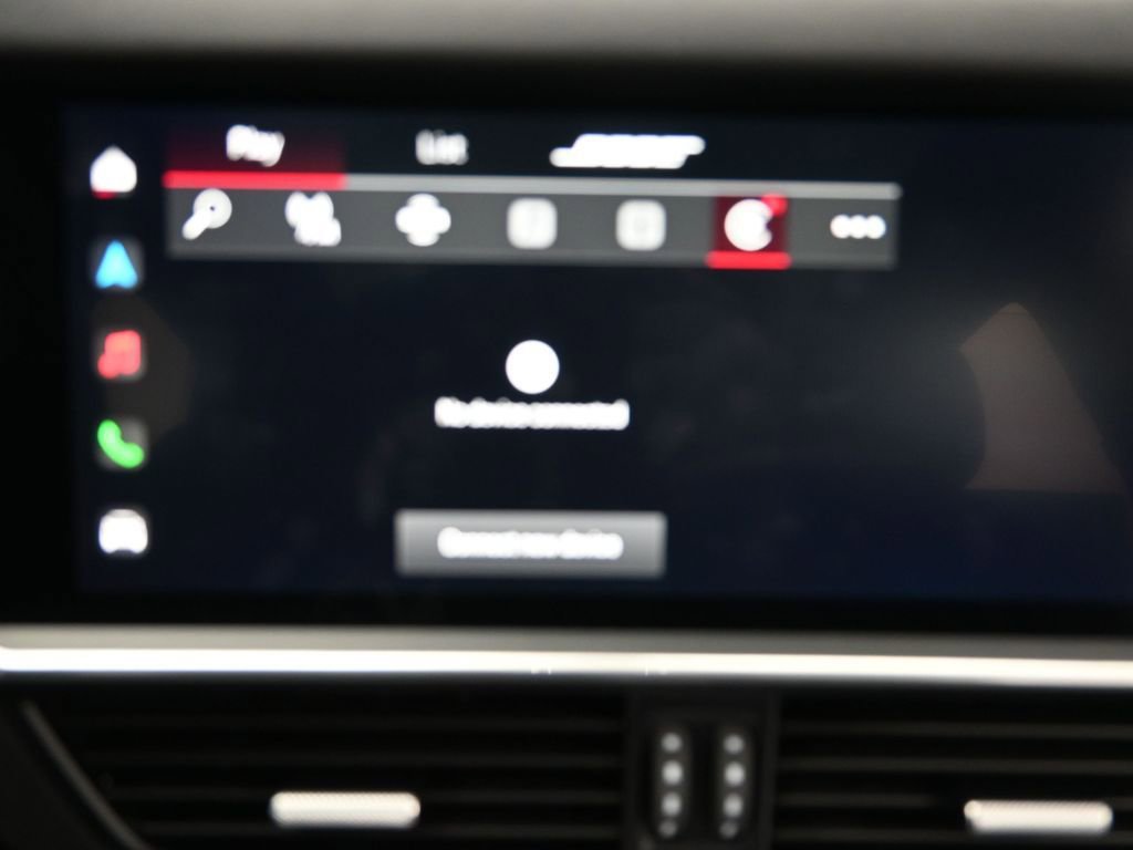 Used 2022 Porsche Cayenne GTS image 33