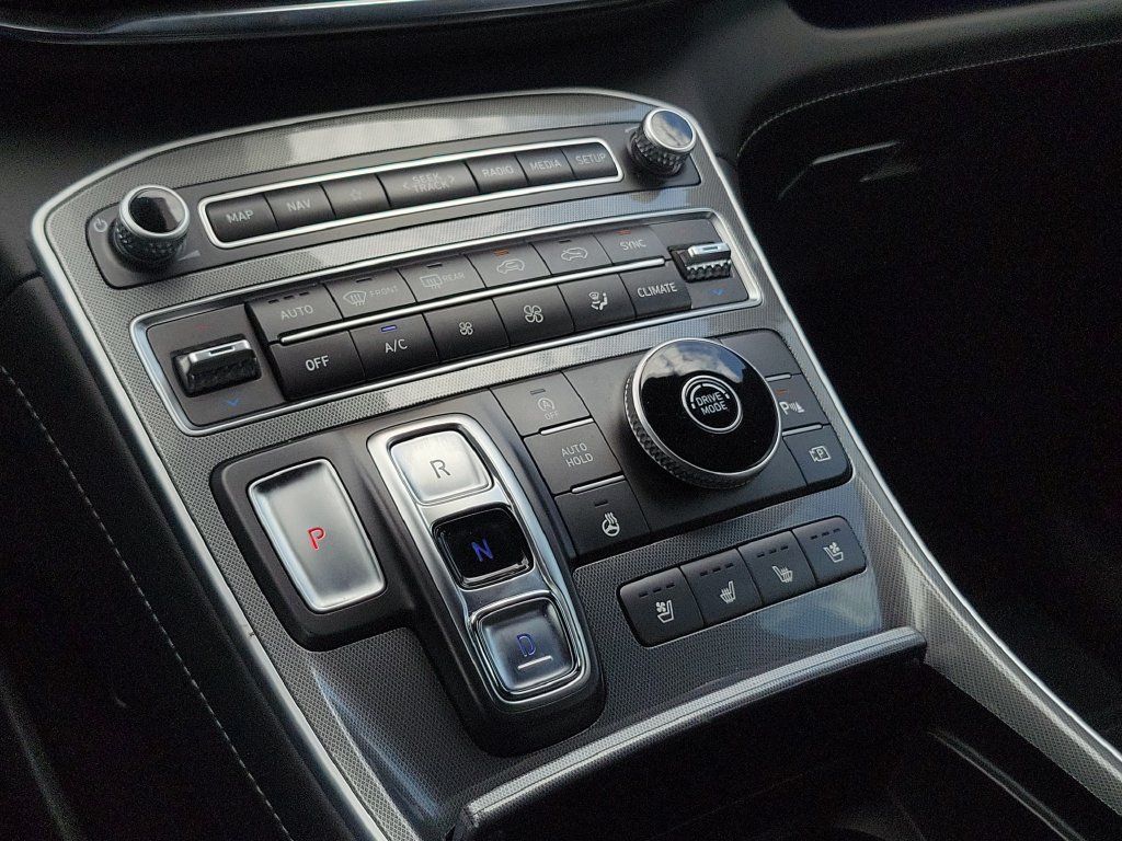 Used 2023 Hyundai Santa Fe Calligraphy FWD image 15