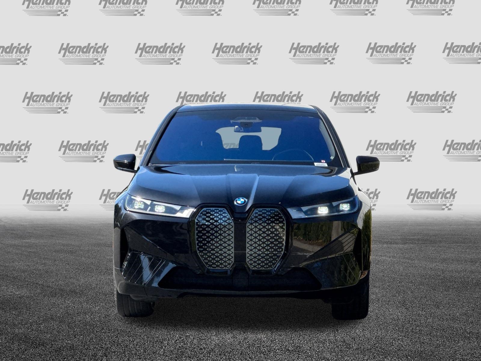 Used 2024 BMW iX xDrive50 w/ Sport Package AWD/4WD image 10