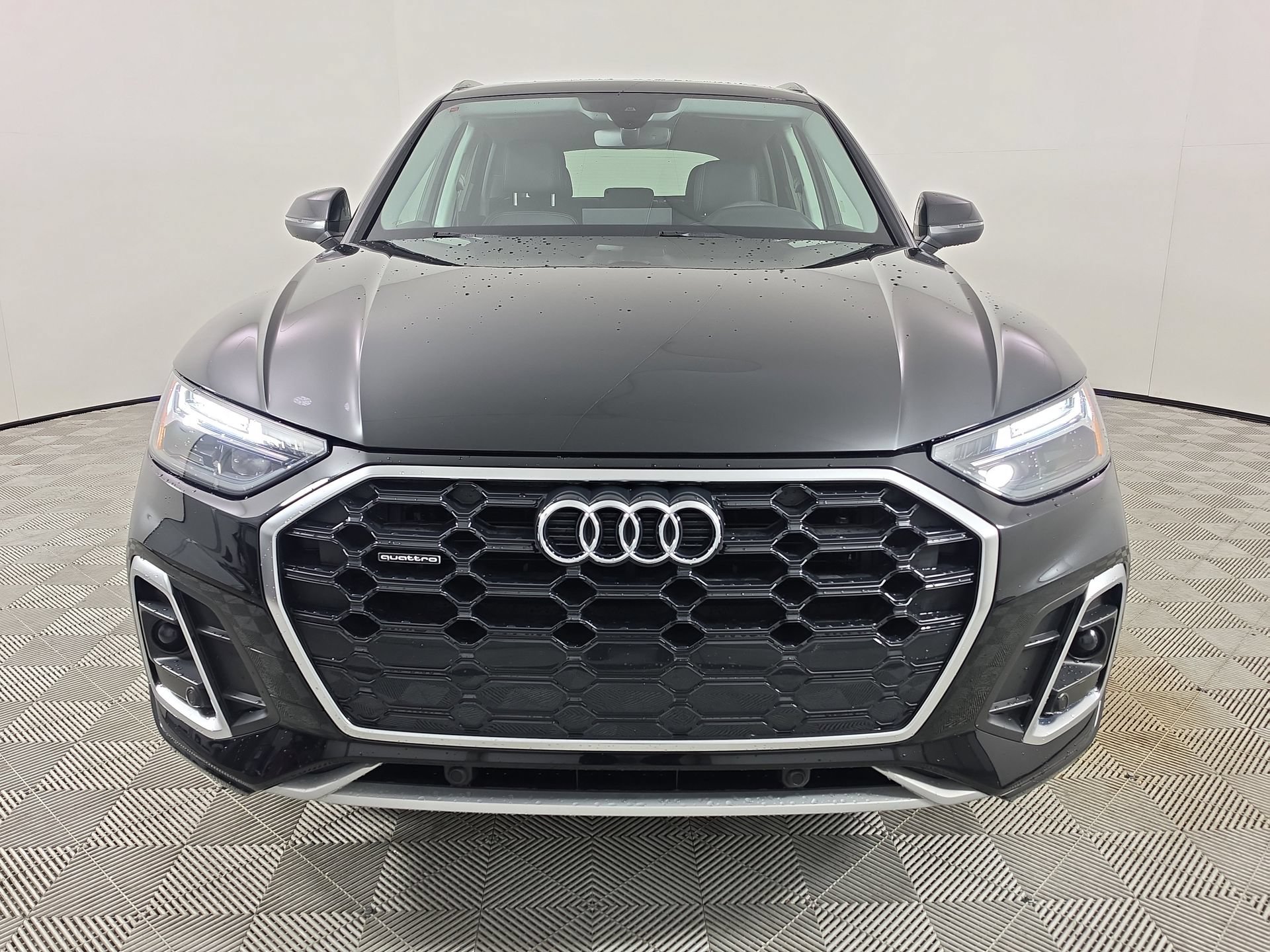 Certified 2023 Audi Q5 2.0T Premium w/ Convenience Package AWD/4WD image 2