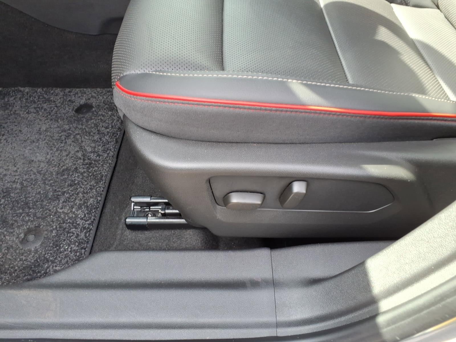 Certified 2023 Buick Envision Essence w/ Sport Touring Package image 9