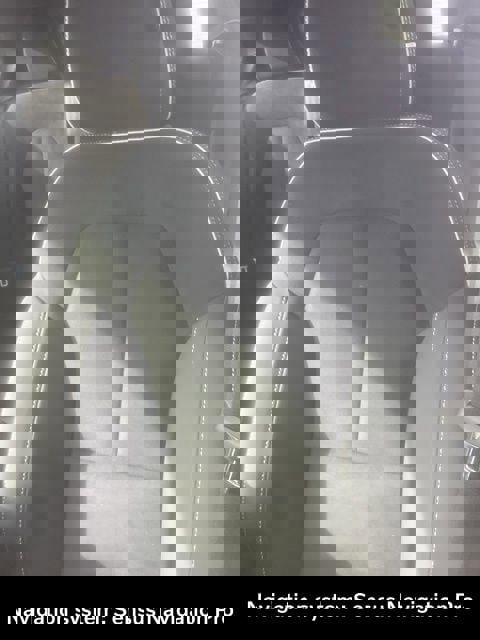 Used 2023 Volvo XC40 Recharge Ultimate image 3