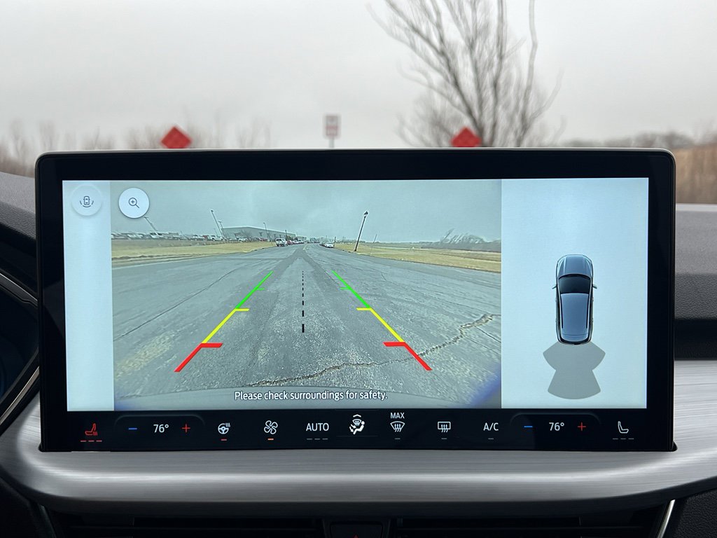 Used 2025 Ford Escape Platinum image 26