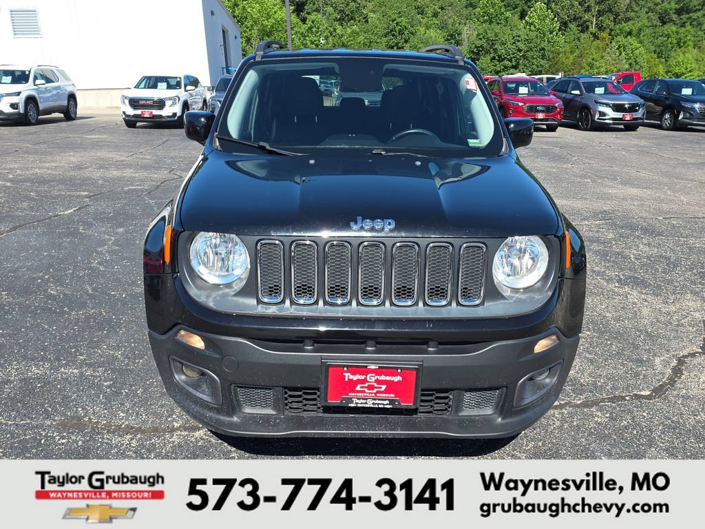 Used 2017 Jeep Renegade Latitude AWD/4WD image 3