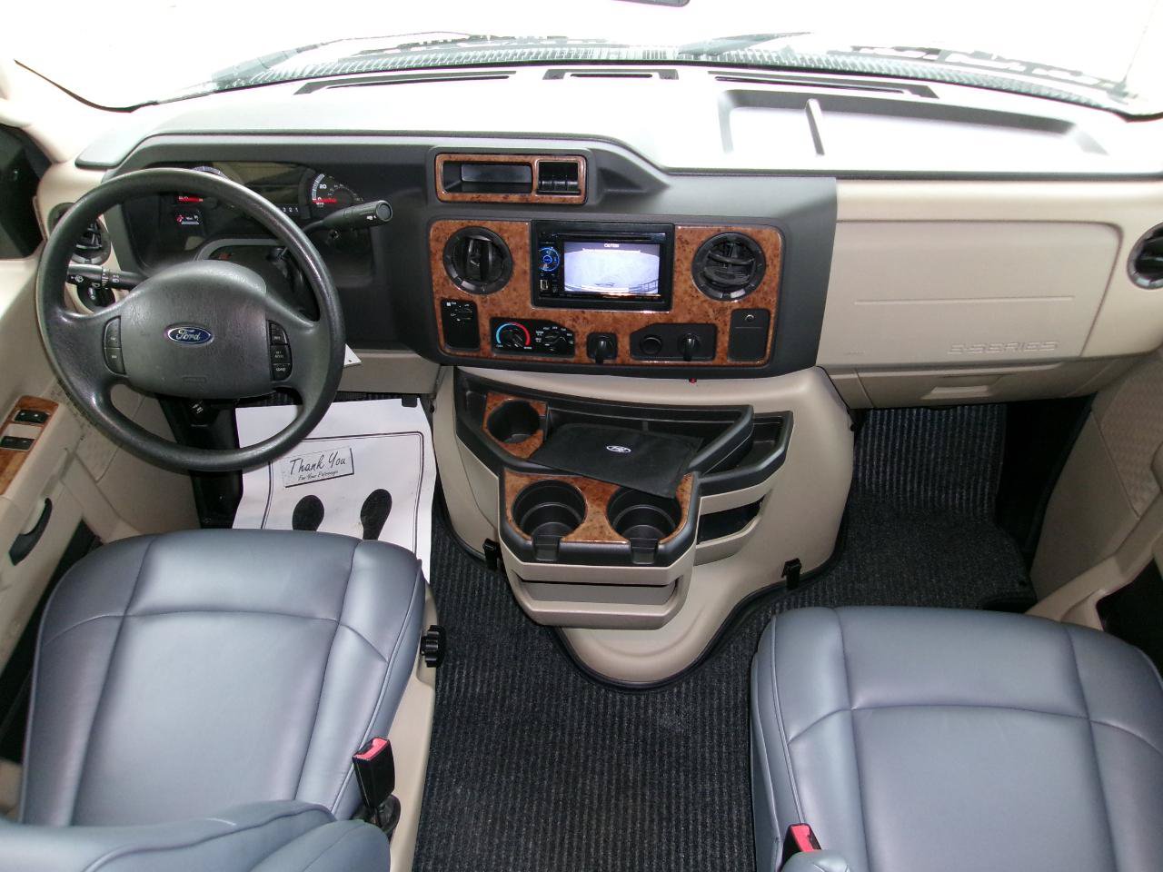 Used 2014 Ford E-450 and Econoline 450 Super Duty w/ Motorhome Prep Package RWD image 15