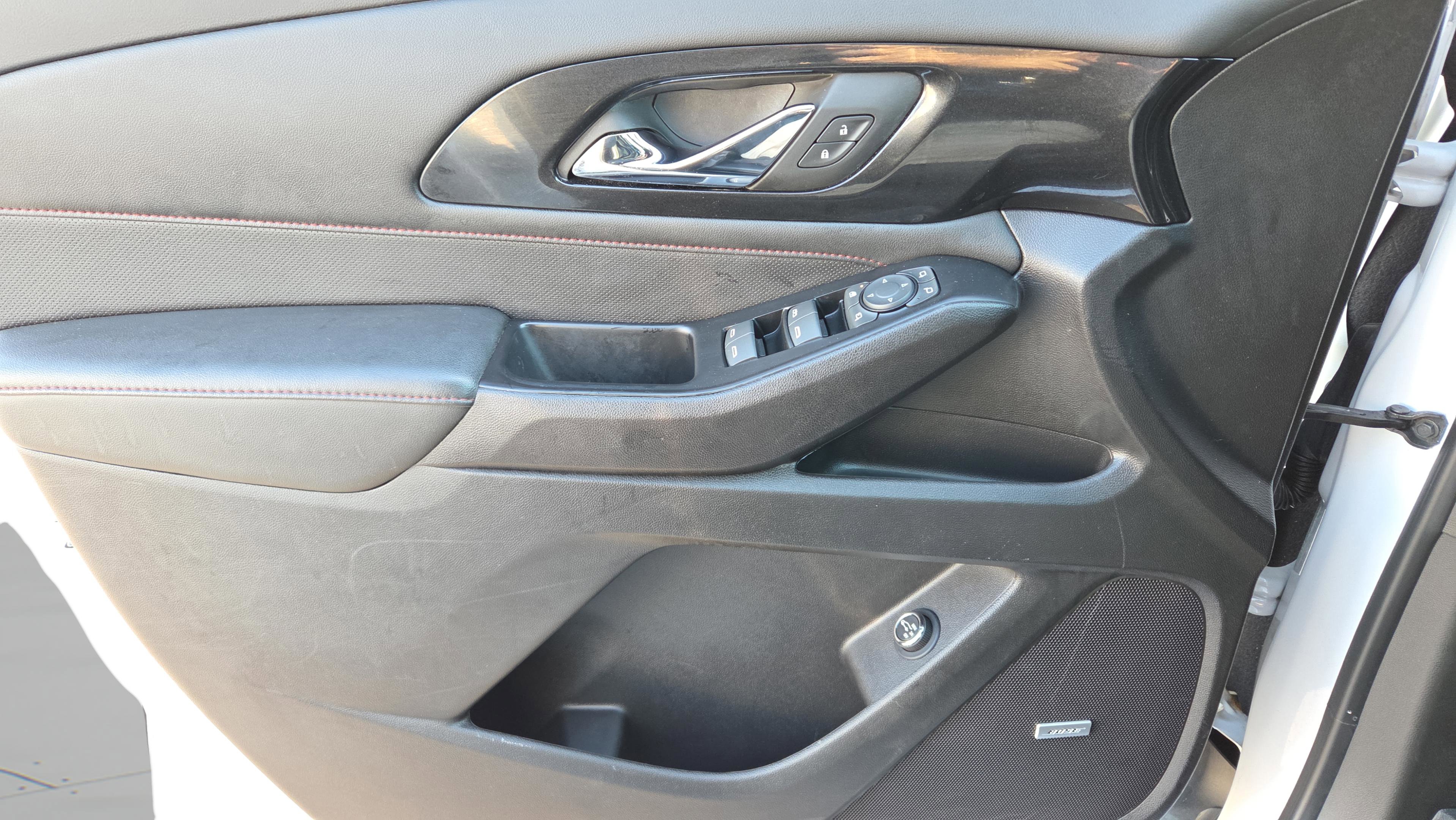 Used 2023 Chevrolet Traverse RS w/ LPO, Floor Liner Package image 32