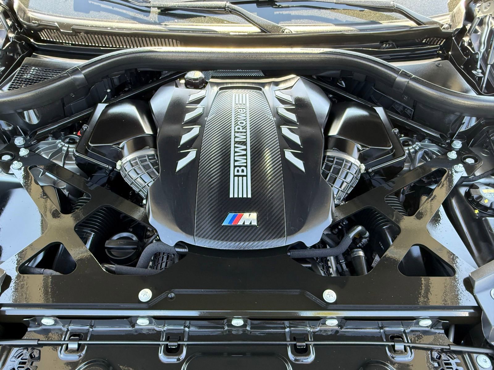 Used 2020 BMW X6 M Competition w/ Executive Package image 34