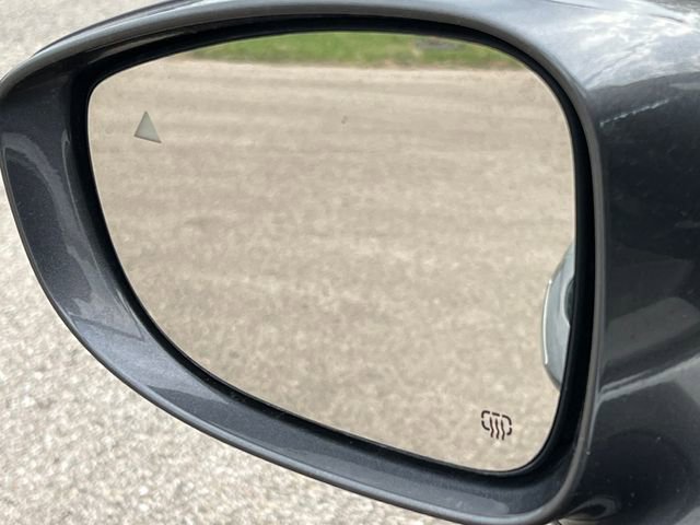 Used 2018 Chrysler Pacifica Touring-L image 37