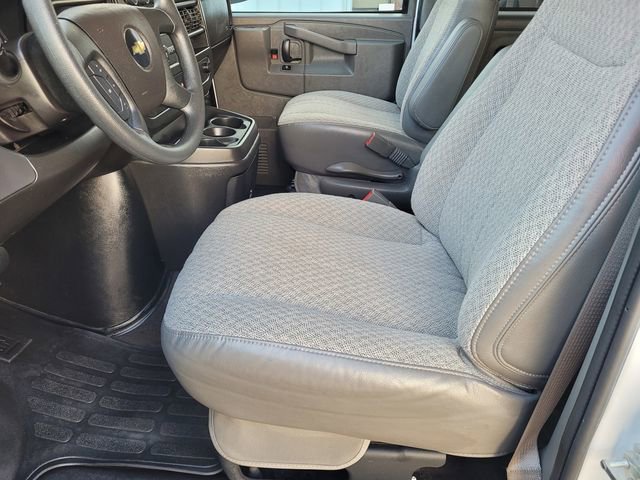 Used 2025 Chevrolet Express 3500 LT w/ LT Preferred Equipment Group image 18