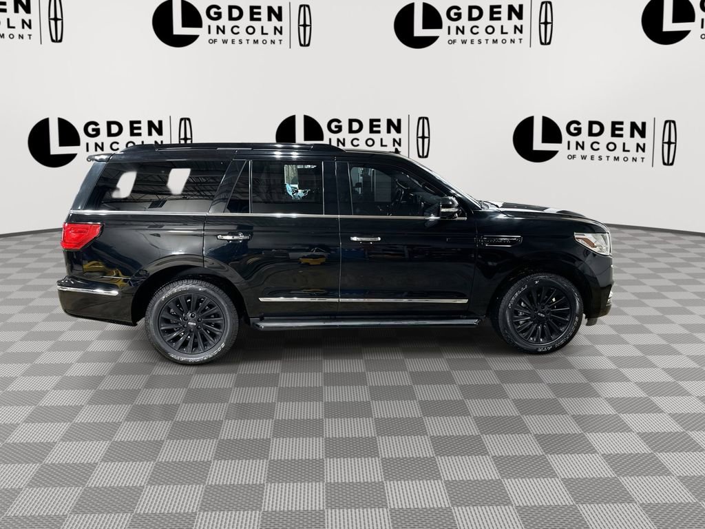 Used 2018 Lincoln Navigator Premiere image 9