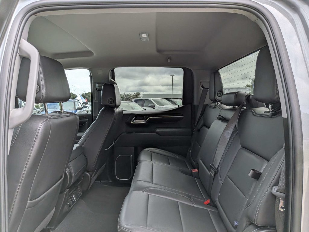 Used 2025 GMC Sierra 1500 SLT RWD image 13