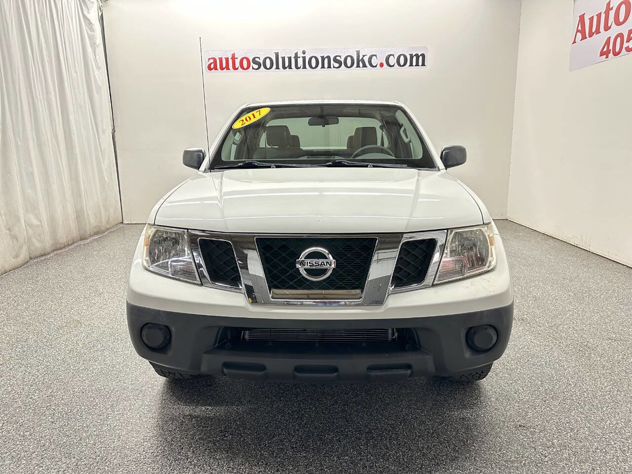 Used 2017 Nissan Frontier S image 2