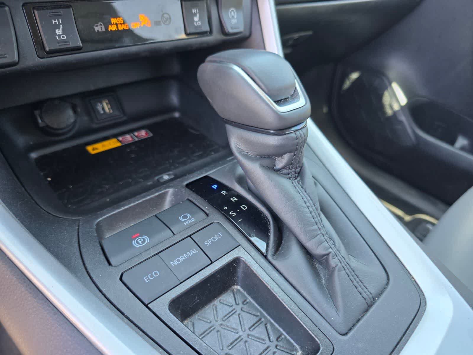 Used 2023 Toyota RAV4 XLE Premium FWD image 17