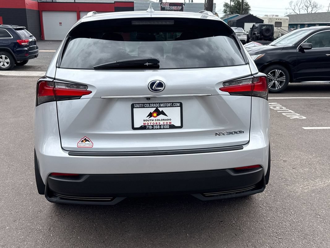 Used 2016 Lexus NX 300h AWD w/ Luxury Package image 6