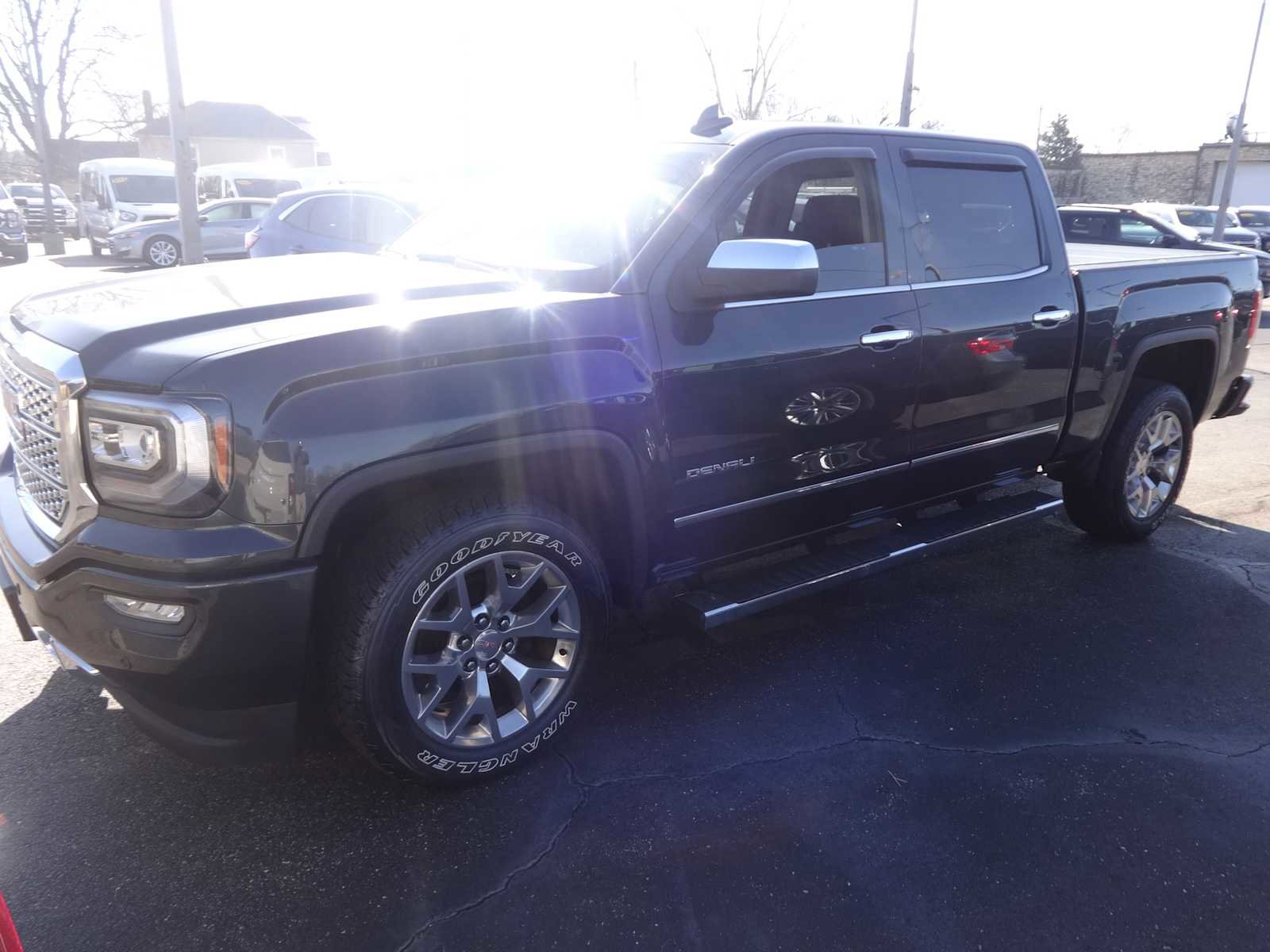Used 2018 GMC Sierra 1500 Denali image 3
