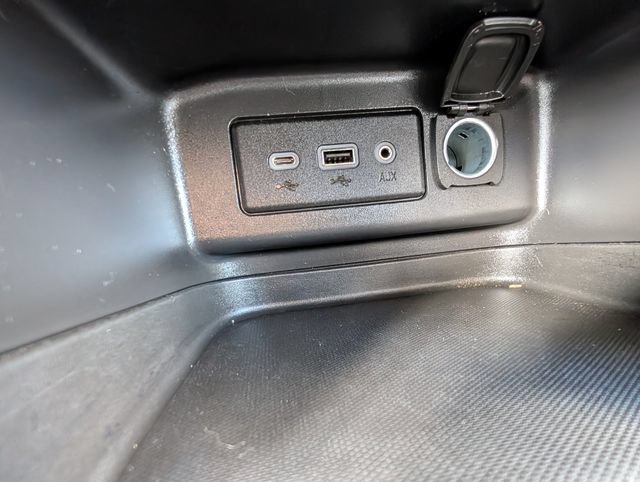 Used 2023 Chevrolet Equinox LT w/ Driver Convenience Package AWD/4WD image 25