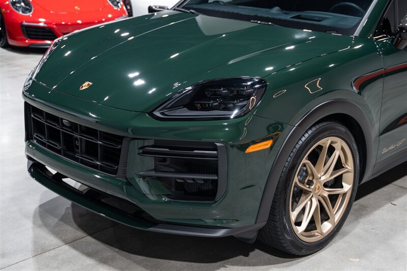 Used 2024 Porsche Cayenne Turbo GT AWD/4WD image 15
