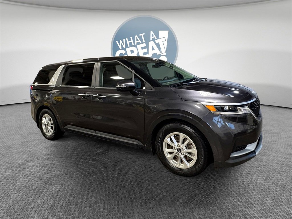 Certified 2024 Kia Carnival LX image 1