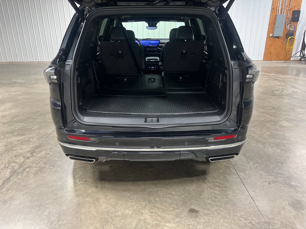 Certified 2025 Buick Enclave Avenir w/ Super Cruise Package AWD/4WD image 12