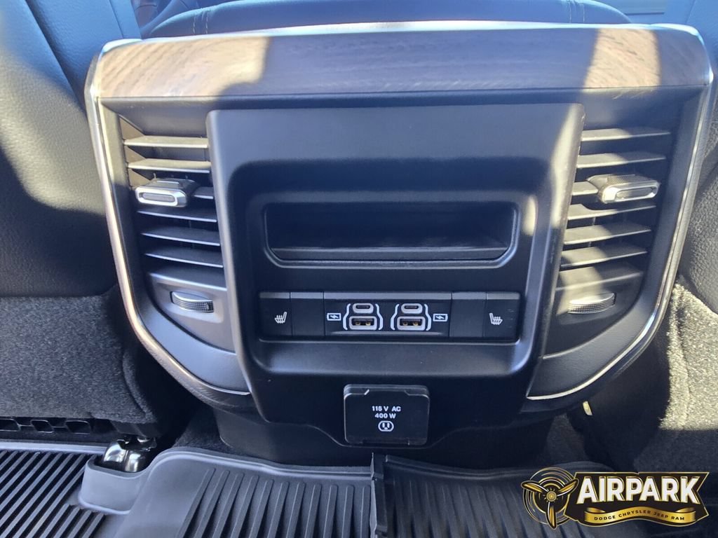 New 2026 RAM 2500 Laramie AWD/4WD image 18