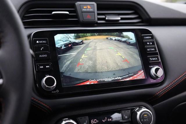 New 2025 Nissan Versa SR w/ Trunk Package image 12