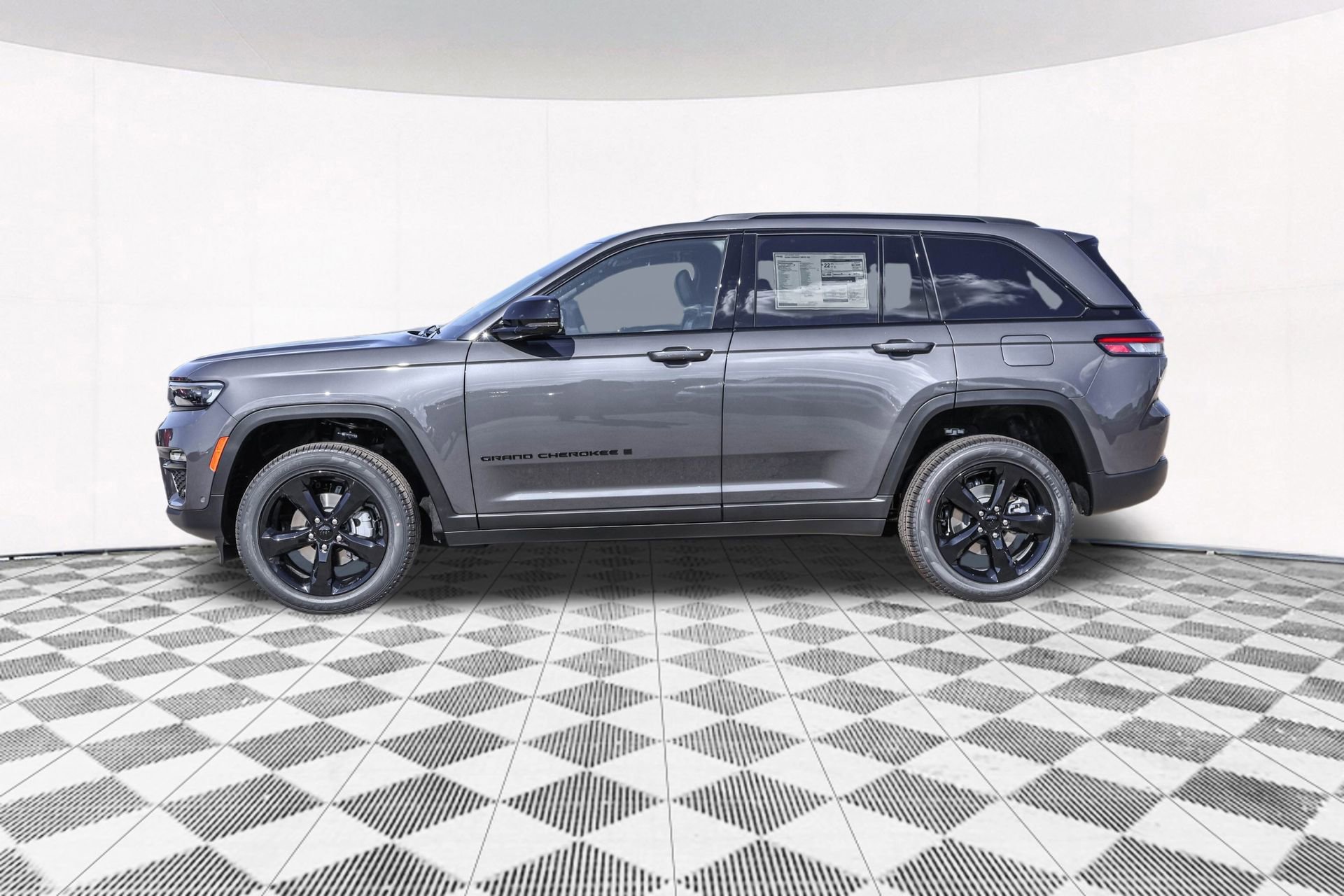 New 2025 Jeep Grand Cherokee Limited w/ Luxury Tech Group II image 12