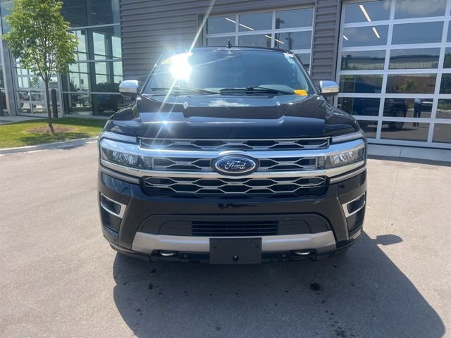 Used 2023 Ford Expedition Platinum AWD/4WD image 2
